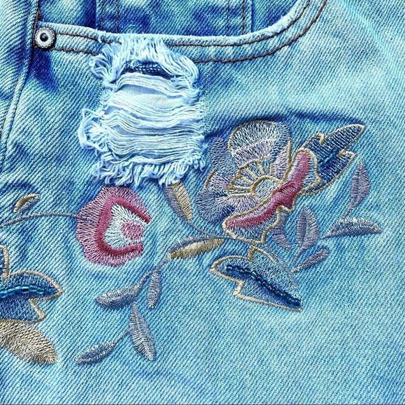 Dex Floral Beaded Embroidered Distressed Raw Hem Jean Mini Skirt Size 28 - Picture 3 of 11